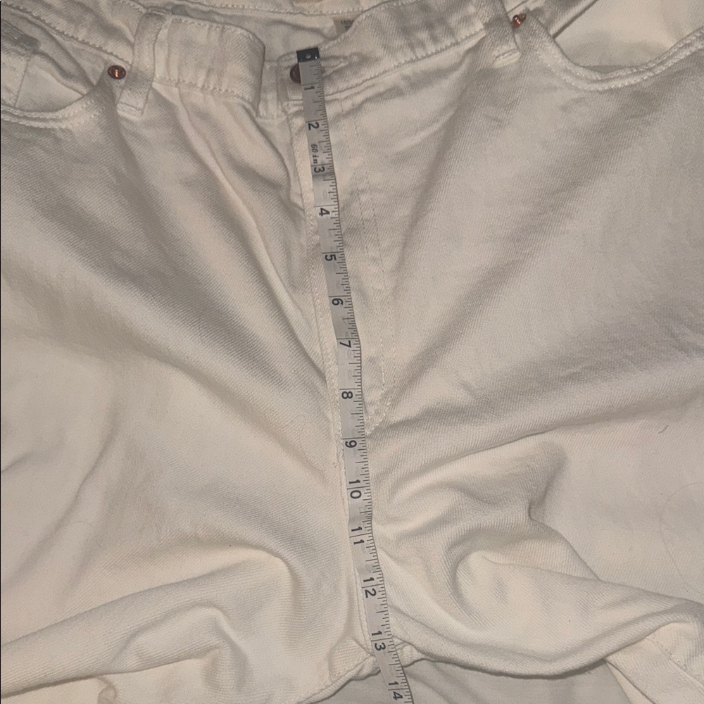 Universal Thread Women's Boyfriend Jeans in White with Embroidered Details - Picture 8 of 9